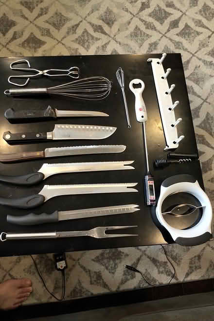 Photo of free Various kitchen items - knives etc (Weber/Wellington) #1