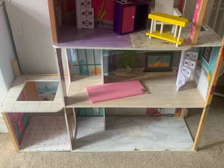 Photo of free Dismantled Barbie house (WF2 8) #4
