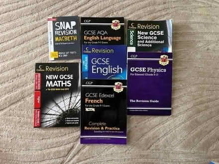 Photo of free GCSE study guides (North Baddesley) #1