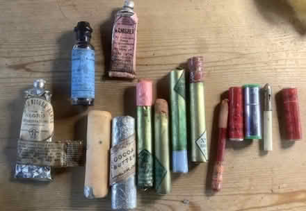 Photo of free 1930s theatre make-up box (Burleigh GL5) #2