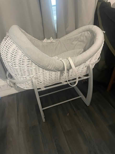 Photo of free Beautiful Moses basket (Amersham on the hill) #3