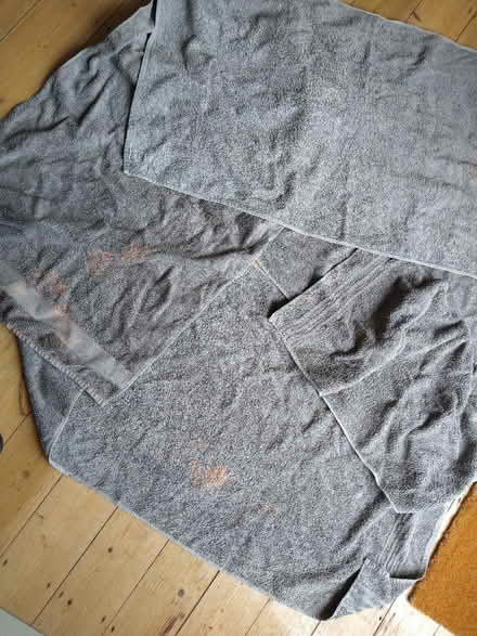 Photo of free Towels (Palmers Green N13) #1