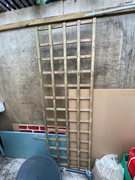 Photo of free Wooden trellis (Dore, S17) #1