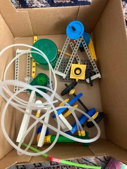 Photo of free Box of Buki science toy parts (White Oak) #1