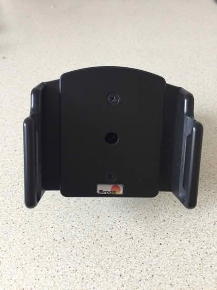 Photo of free iphone car holder (Finham CV3) #2