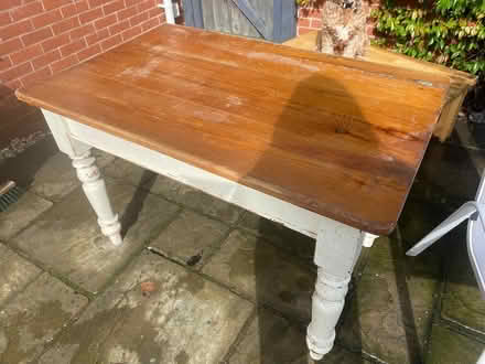 Photo of free Pine kitchen table (GL10) #1