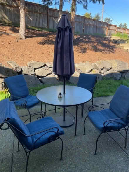 Photo of free Outdoor furniture (Tukwila off of macadam rd s) #1