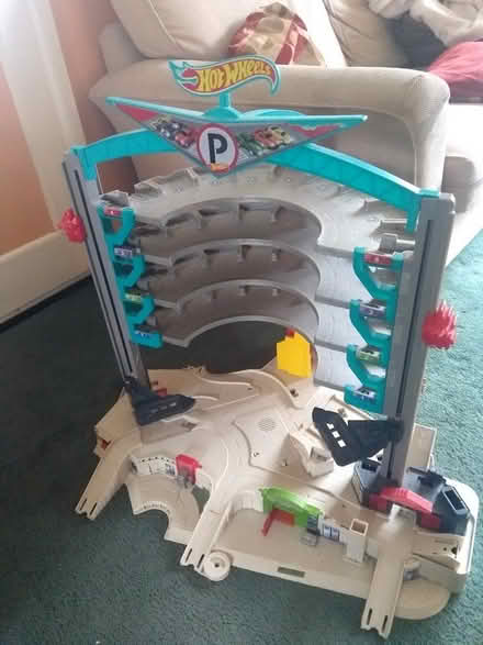 Photo of free Hot Wheels garage (Horndean / Cowplain) #2