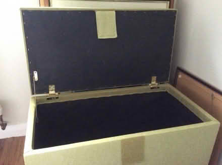 Photo of free Blanket/storage box (Peacehaven BN10) #2