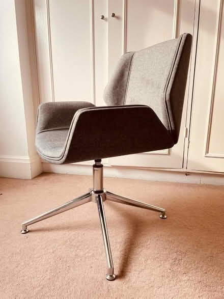 Photo of free Desk chair (SW18) #1