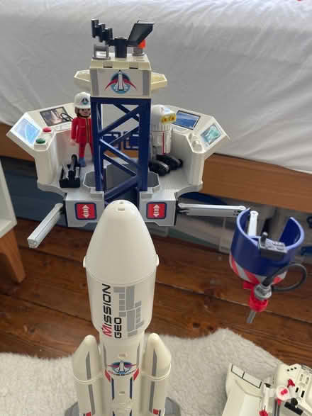 Photo of free Playmobil space rocket and shuttle (Angel N1) #2