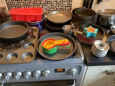 Photo of free Baking tins, &measuring cups (Tenbury Wells WR15) #1