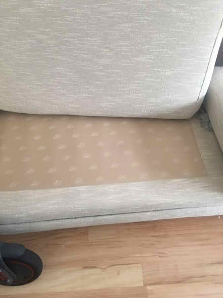 Photo of free DFS 4 Seater Cream Sofa (Ravenscourt Park W6) #4