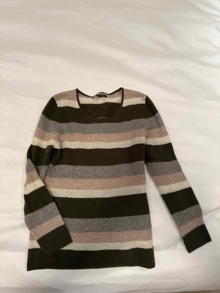 Photo of free Women’s cashmere sweater (North Los Altos) #1