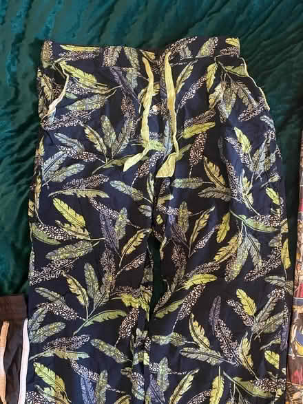 Photo of free Pyjama bottoms (medium) (SE4) #3