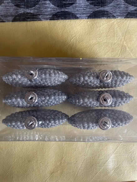 Photo of free Xmas decorations (Palmers Green N13) #2