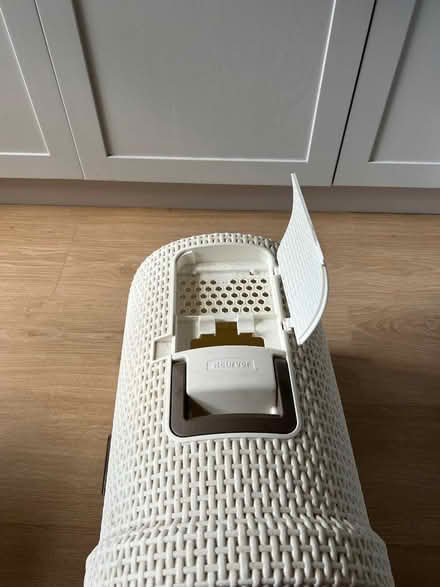 Photo of free Cat litter box (Mayfield EH9) #4
