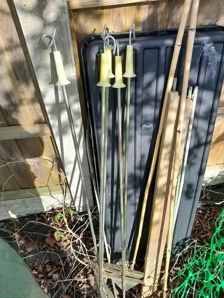Photo of free 5 Fence Pigtails (Bridgnorth High Town WV16) #1