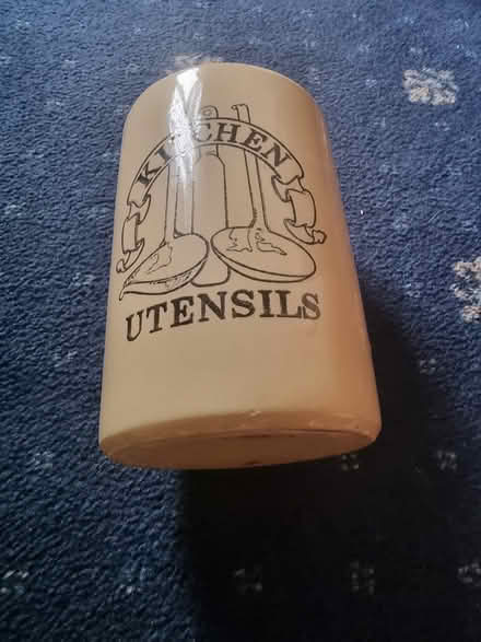 Photo of free Kitchen utensils pot (DY6) #1