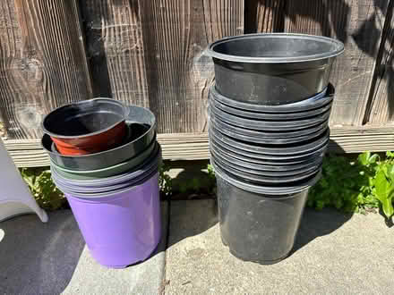 Photo of free Pots for planting & chair (Southeast RC, 101 & Marsh Rd) #2