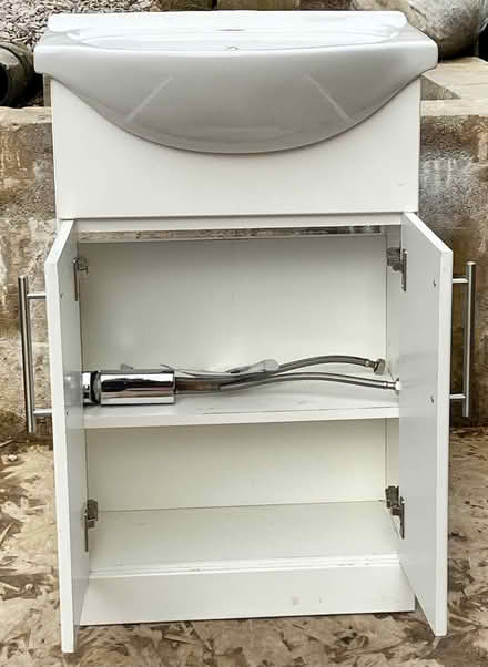 Photo of free White sink unit (Ambergate) #4