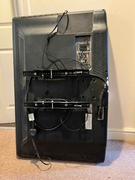 Photo of free LG massive TV (Studley B80) #1