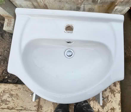 Photo of free White sink unit (Ambergate) #2