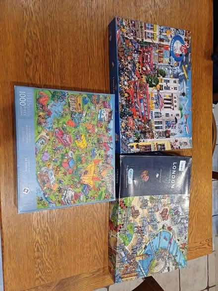 Photo of free 3 x 1000 piece jigsaw's (Bedford MK41) #1
