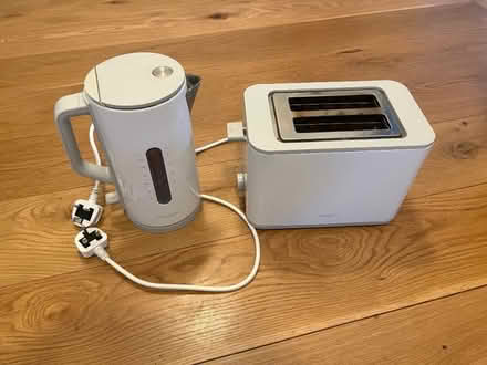 Photo of free Toaster and Kettle (Headington OX3) #1
