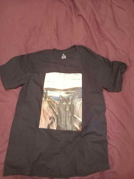 Photo of free Cat tshirt Small New (Hove Edge HD6) #1
