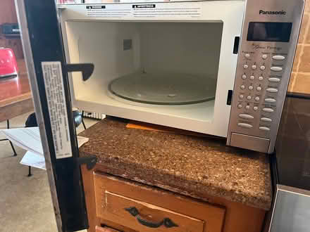 Photo of free Microwave oven (Lansdale) #4