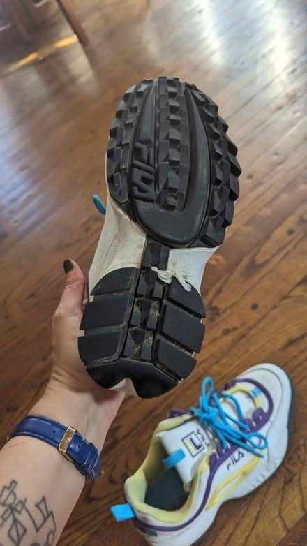 Photo of free Sneakers women 8.5 Fila (Brunswick md) #4