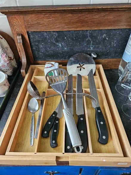 Photo of free Spice holder, extending bamboo cutlery tray, and utensils (IM8) #1
