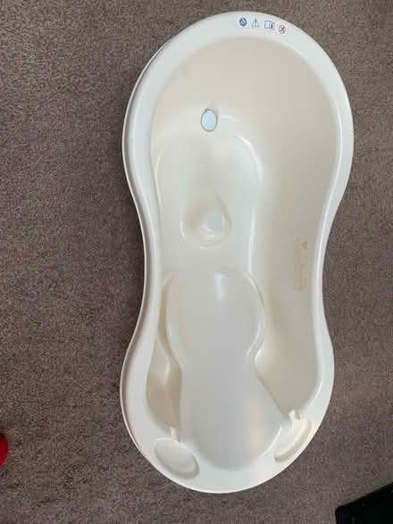 Photo of free Baby bath (SE25 selhurst) #1