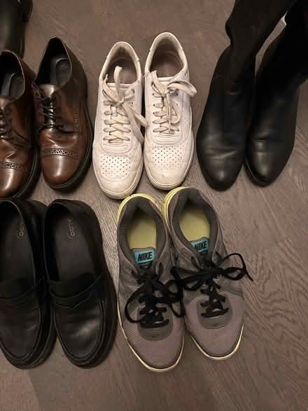 Photo of free Women’s shoes size 9 (Yonge and Eglinton) #4