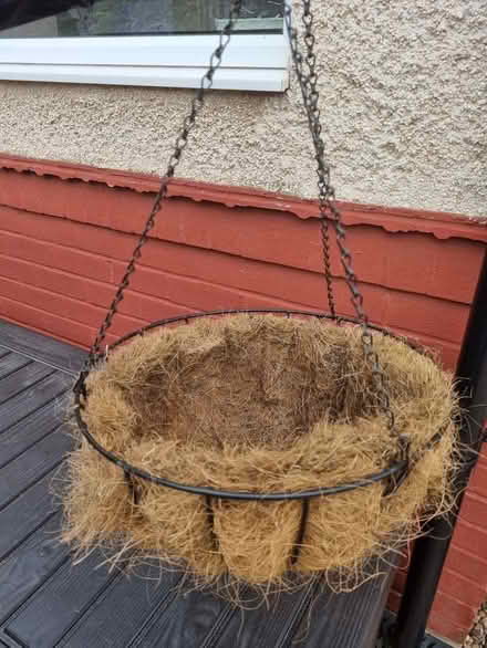 Photo of free 6 Hanging baskets (Longley S5) #1