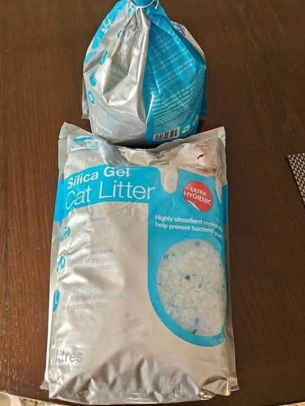 Photo of free 1½ bags of silica gel cat litter (Monkseaton NE25) #1