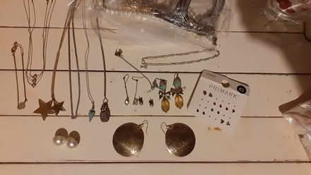 Photo of free Various womens jewellery (Brixton SW9) #2