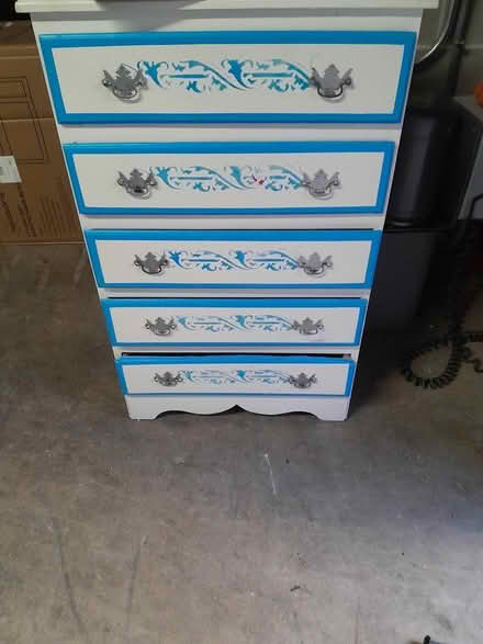 Photo of free Children's drawers (1531 Pine Saint louis) #1
