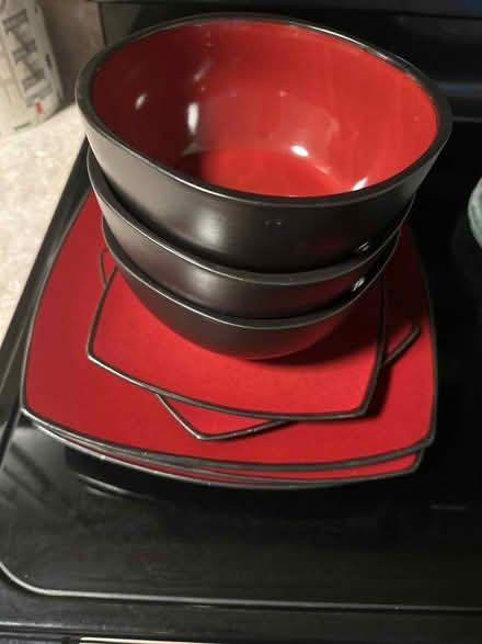 Photo of free Big plates and small plate and bowl (Boston ma) #1
