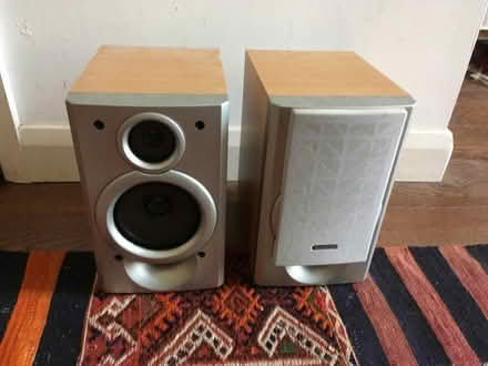 Photo of free Pair of 'bookshelf' speakers (Malvern WR14) #2