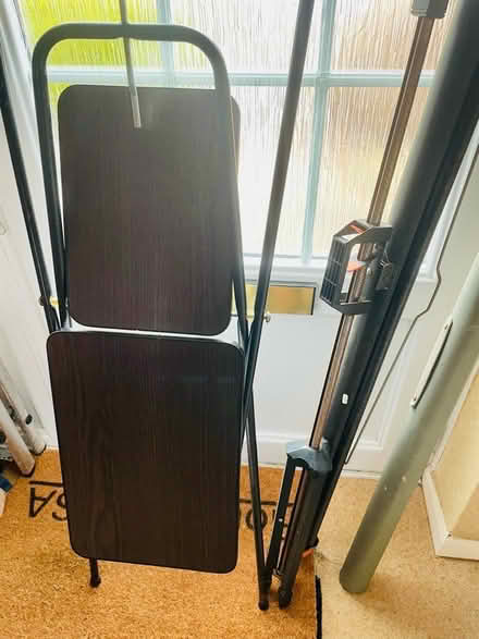Photo of free Projector Screen, Stand & Table Set (BH23) #1