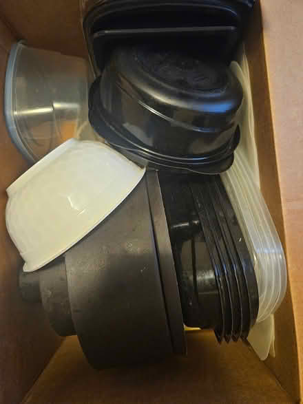 Photo of free Box of Meal Prep containers & bowls (Pasadena) #1
