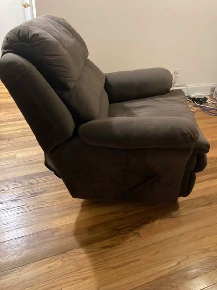 Photo of free Recliner Chair (Teaneck) #3
