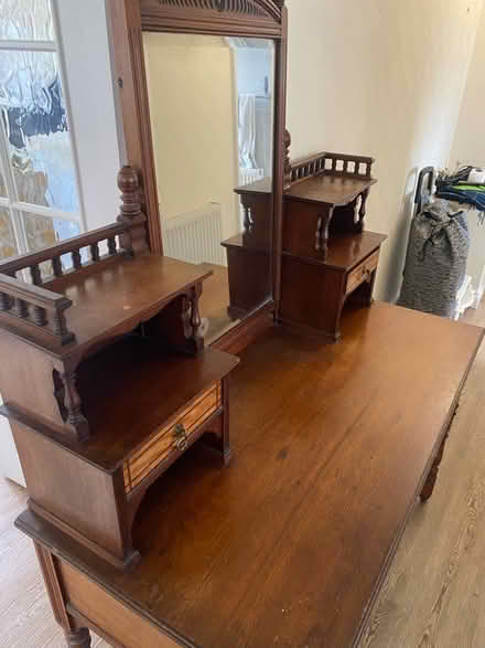 Photo of free Vintage mahogany dresser (Bracklesham) #3