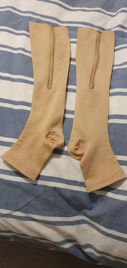 Photo of free elastic pop socks (Hengistbury Head BH6) #1