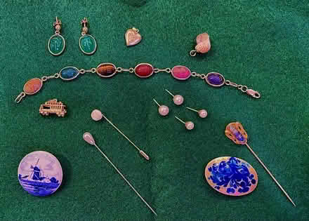 Photo of free Vintage jewelry (Fair Lawn - near BWay station) #2