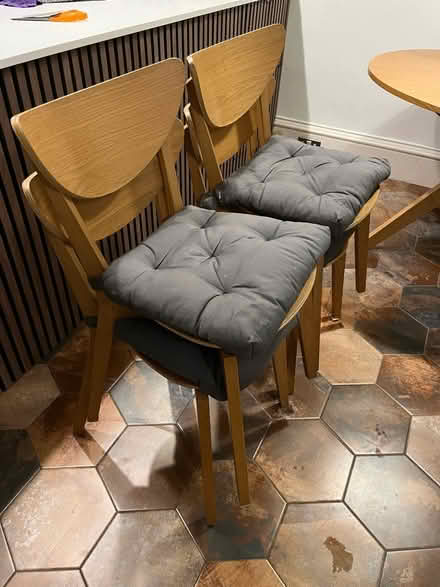 Photo of free Round Table and chairs (Edinburgh south EH16) #4