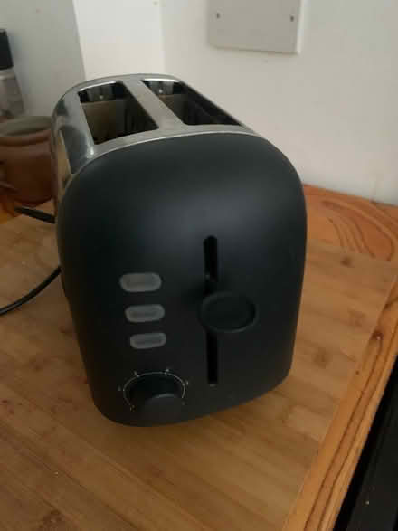 Photo of free Used toaster (N1 Dalston) #3