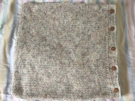 Photo of free Knitted cushion cover (Sheet village) #1